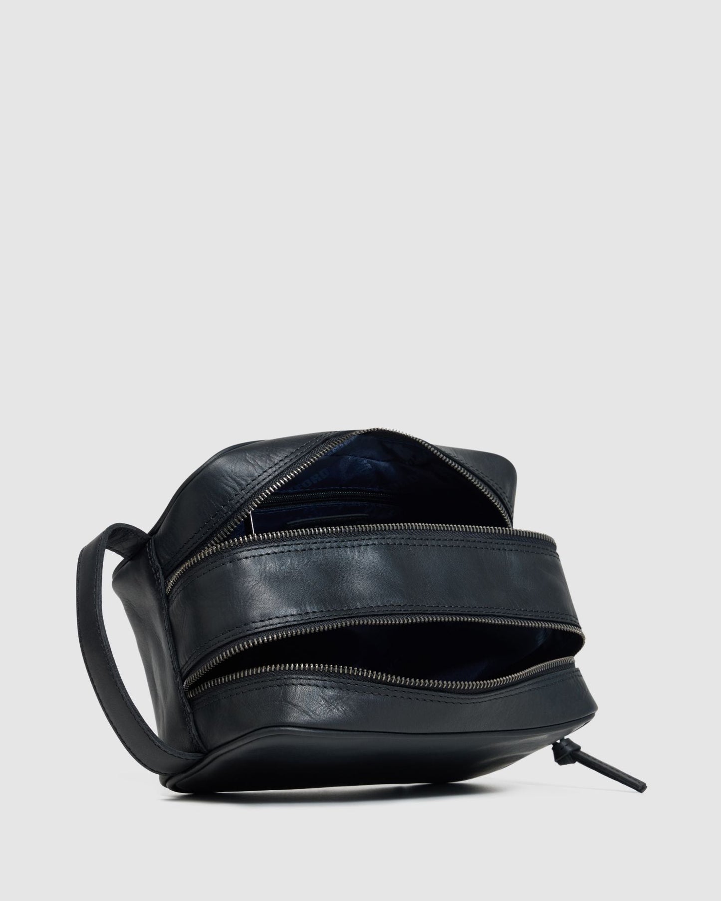 Traveller Leather Wash Bag