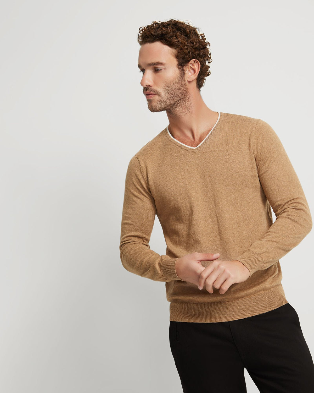 Tipping V-Neck Knitted Top