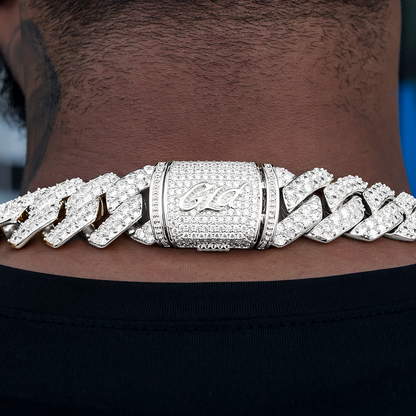 Chicago Bulls Official NBA Diamond Prong Cuban Chain in White Gold- 25mm