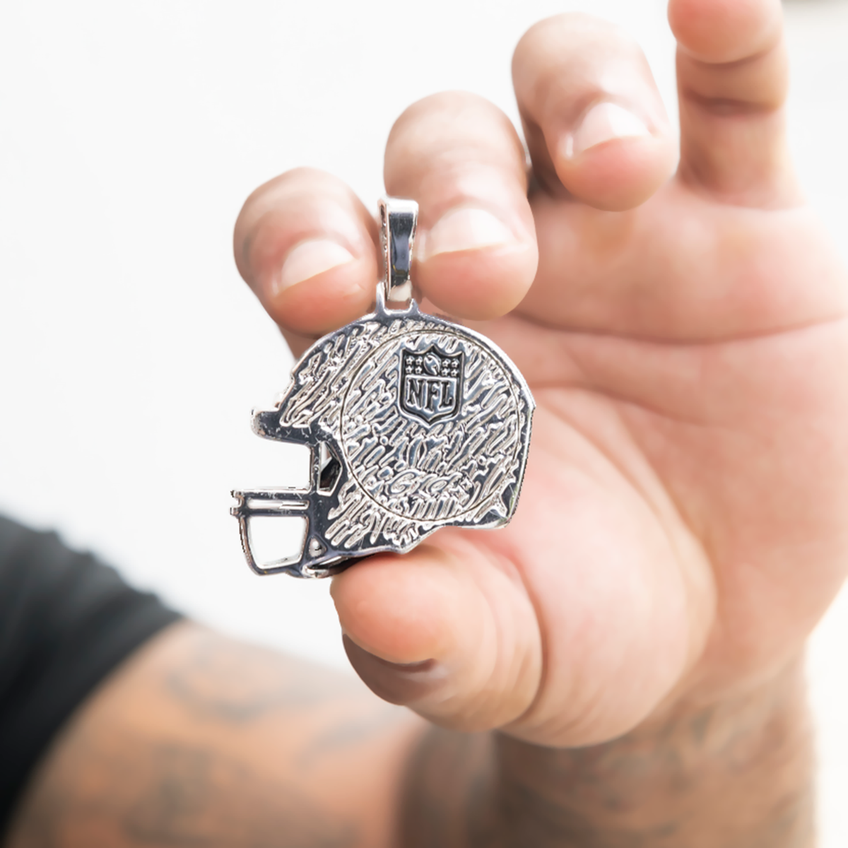 2025 Detroit Lions Team Helmet Pendant - White Gold