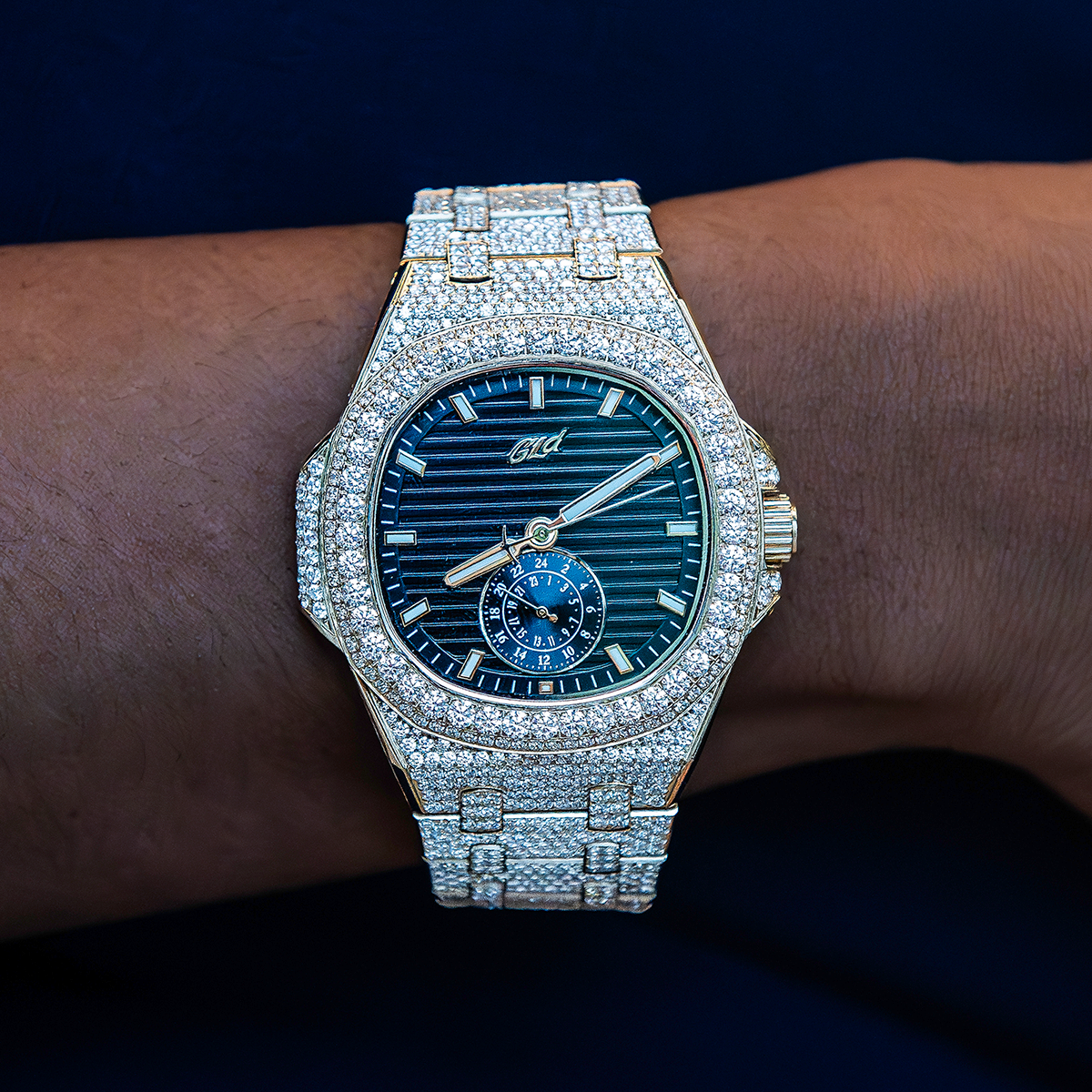 39MM Visionary Fully Iced Case & Black Dial Watch - Yellow Gold