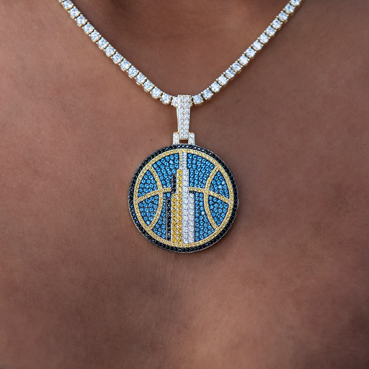 Chicago Sky Official WNBA Logo Pendant Yellow Gold