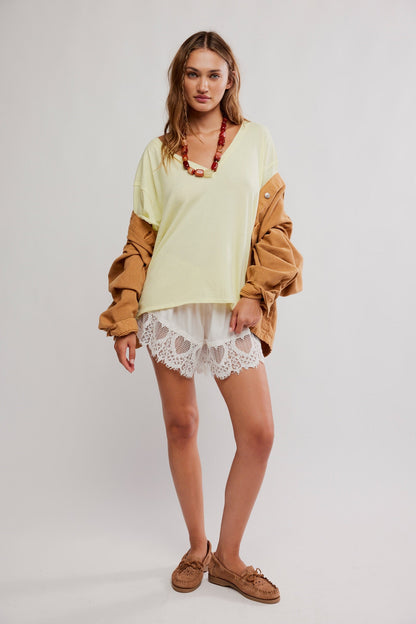 nina tee v