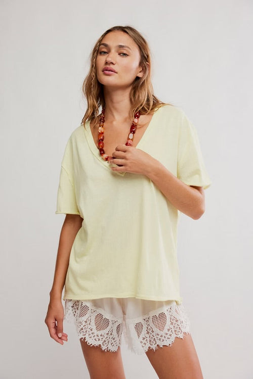 nina tee v