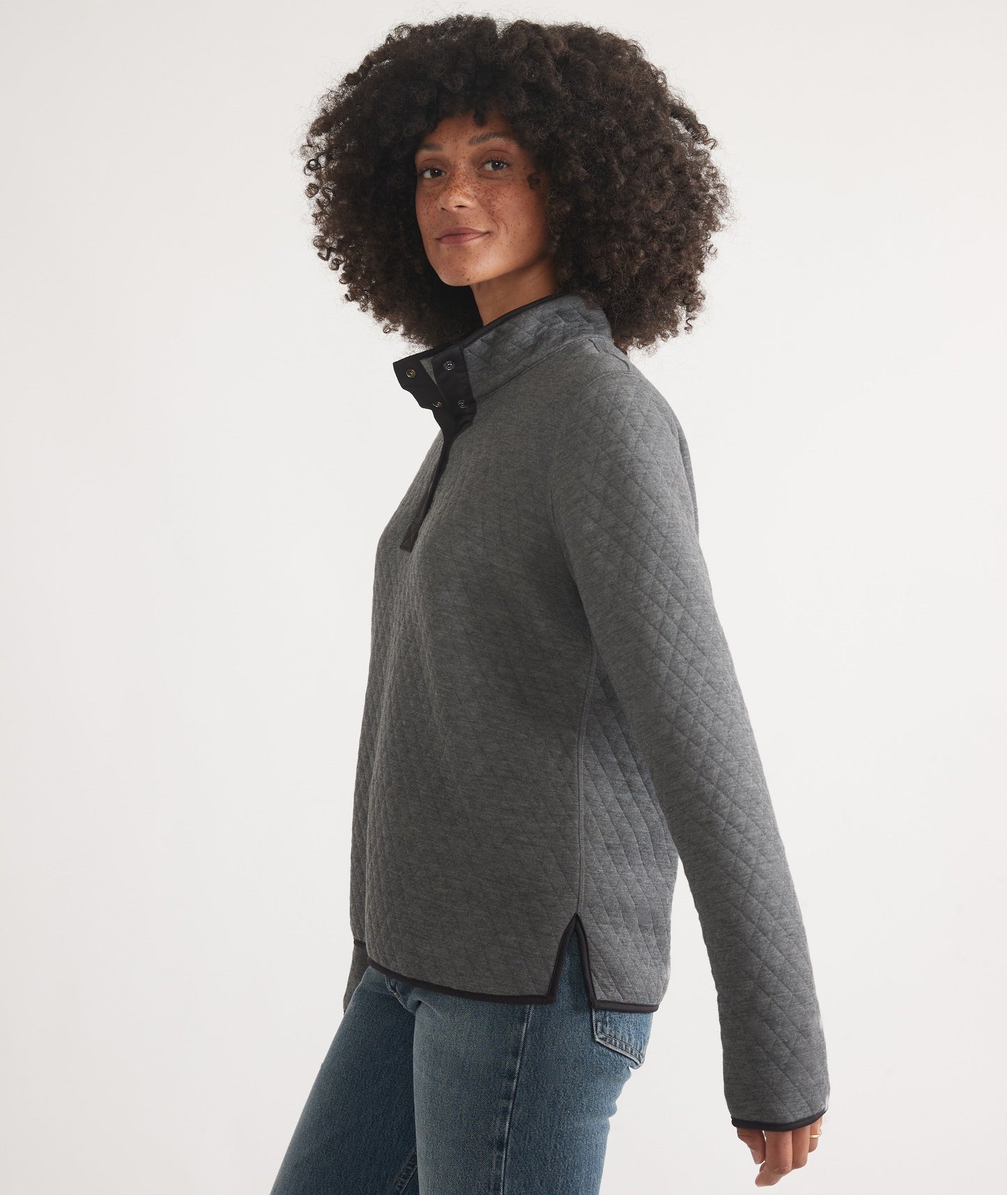 Women's Reversible Corbet Pullover in Charcoal/Mid Heather Grey