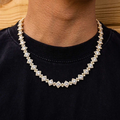 Cloister Link Chain in Yellow Gold - 10mm