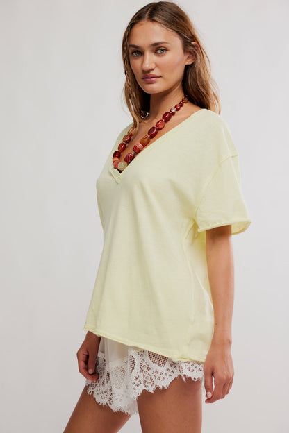 nina tee v
