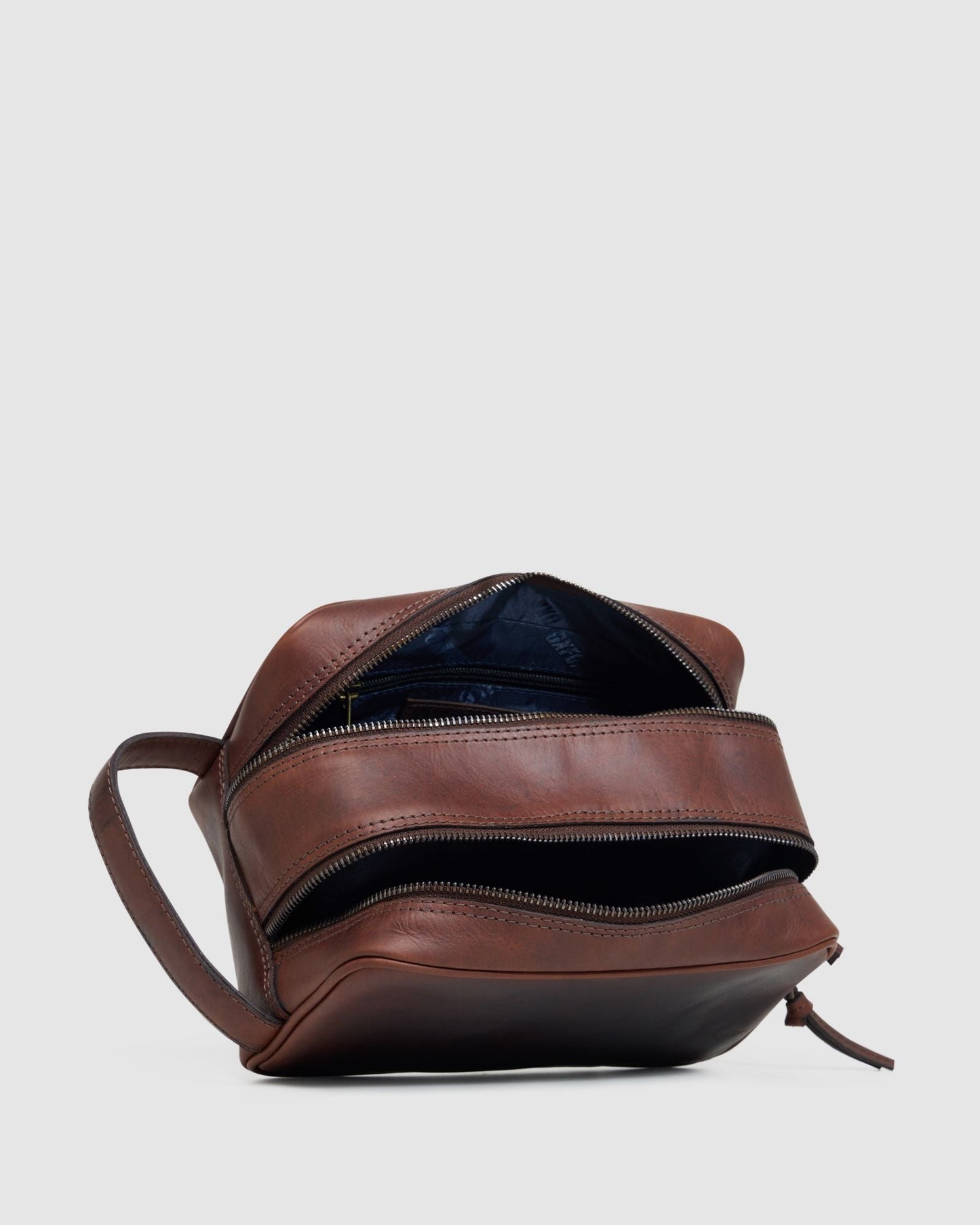 Traveller Leather Wash Bag