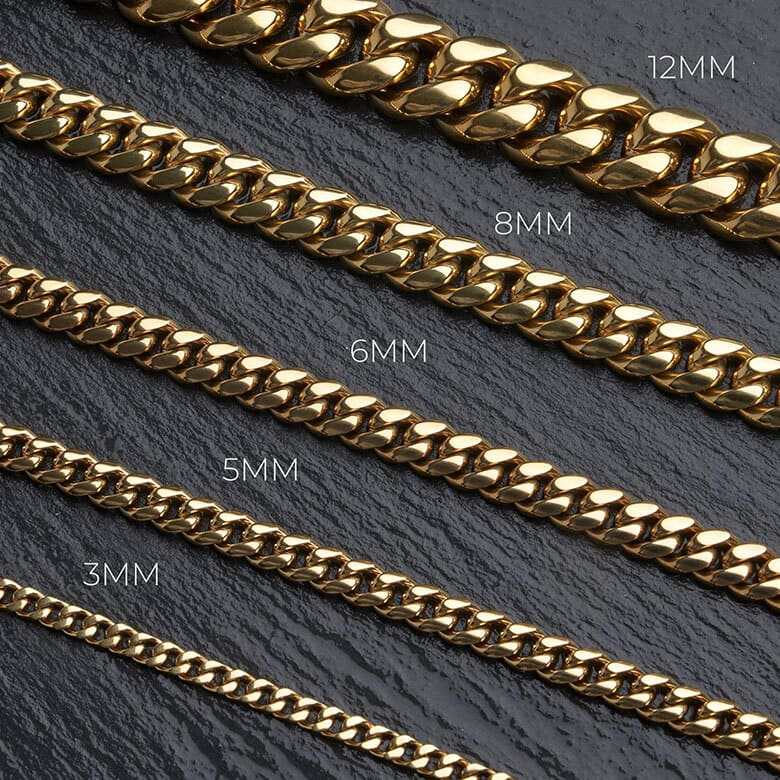Cloister Link Chain in Yellow Gold