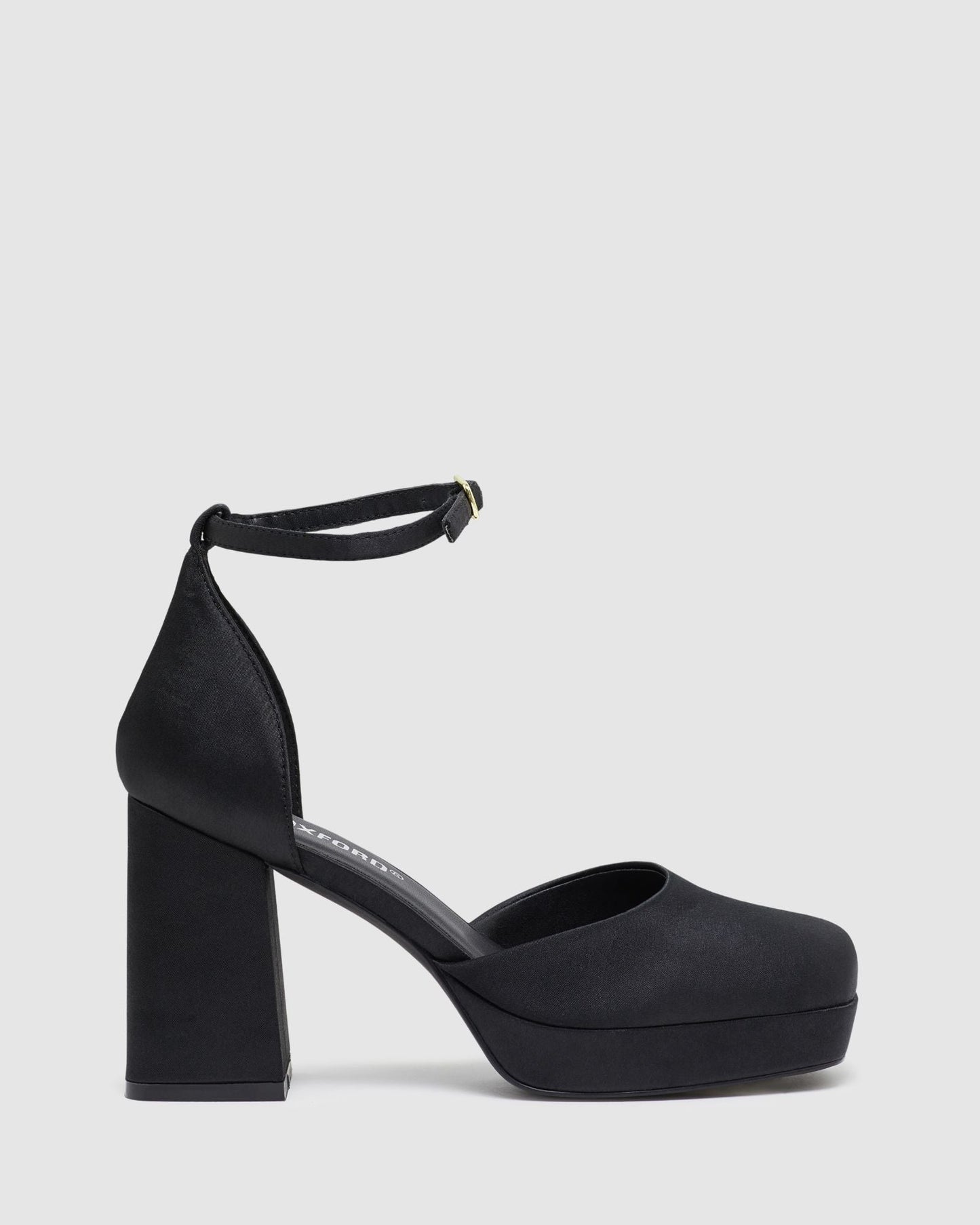 Victoria Closedtoe Platform