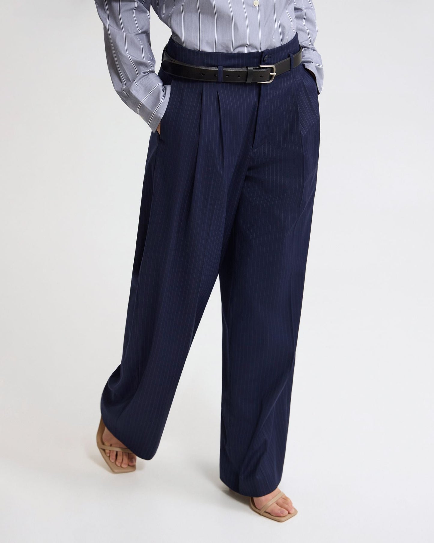 Thea Low Belt Loop Pant